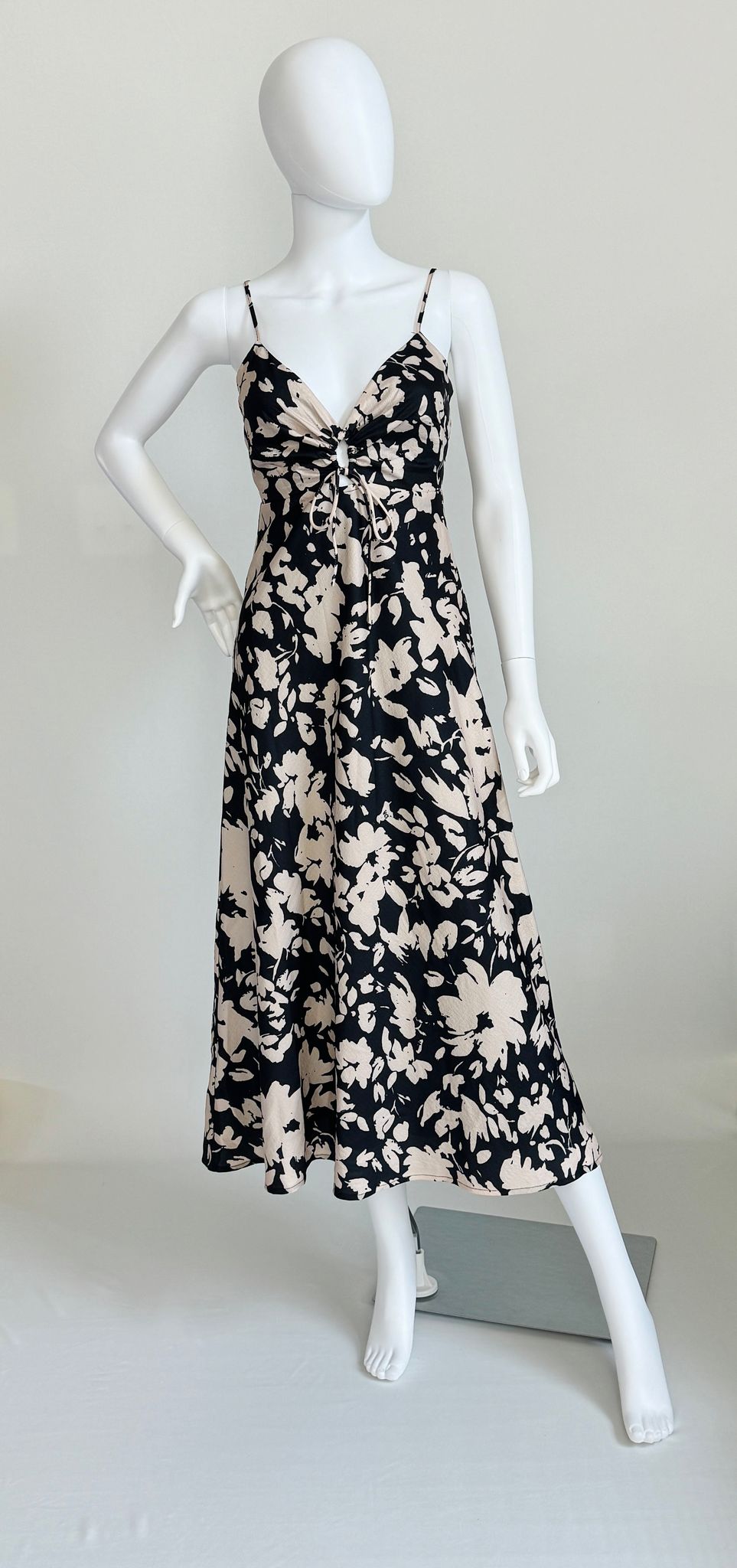 Nola - Midi Dress