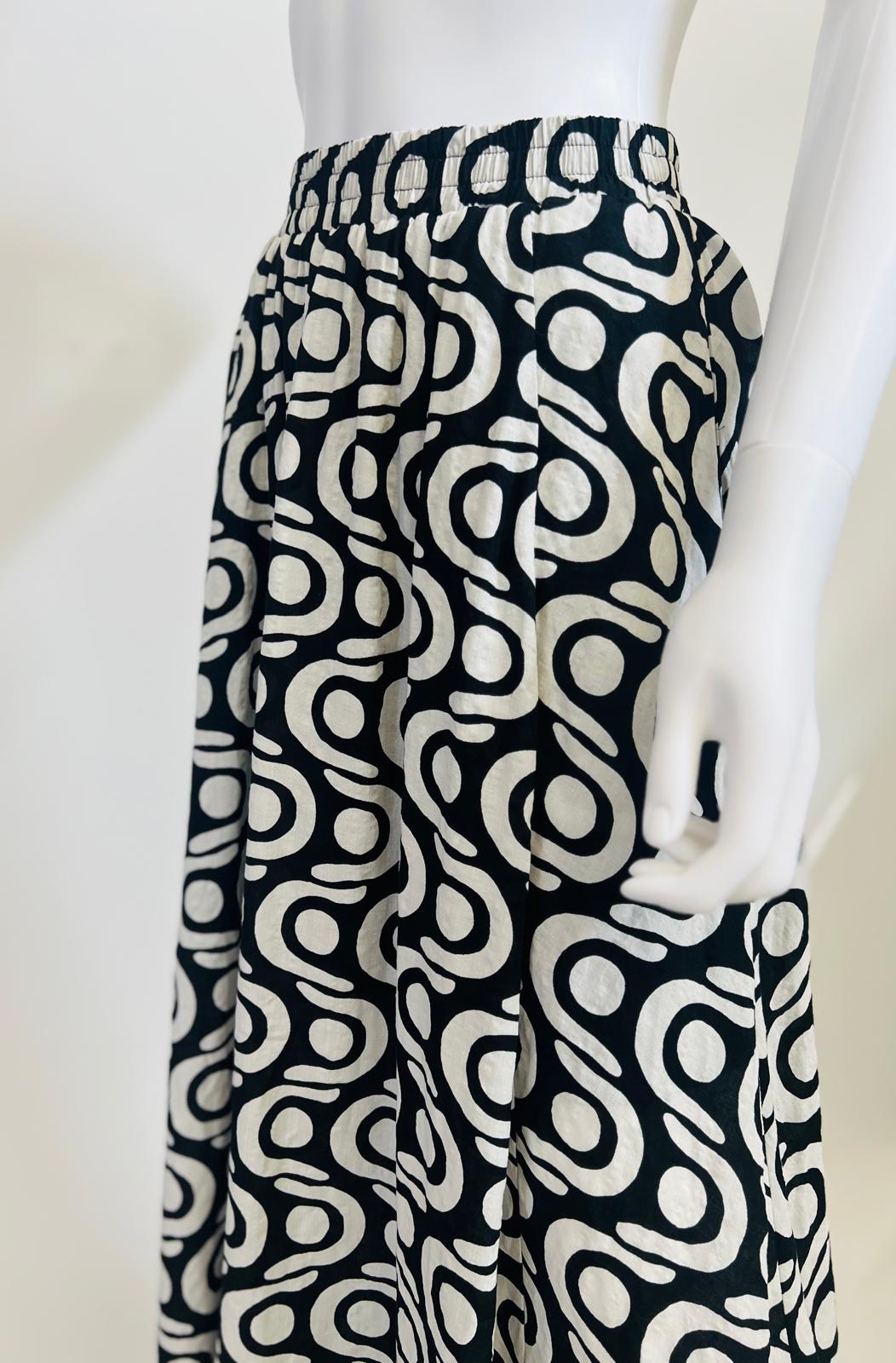 Maddie - Patterned Midi Skirt - Black/White