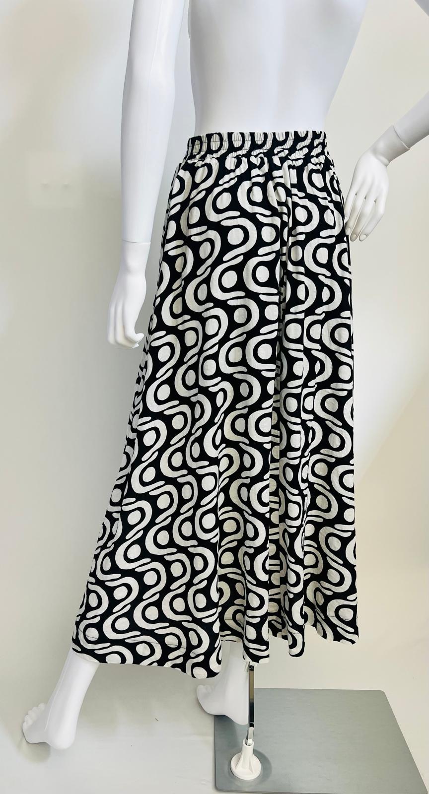 Maddie - Patterned Midi Skirt - Black/White