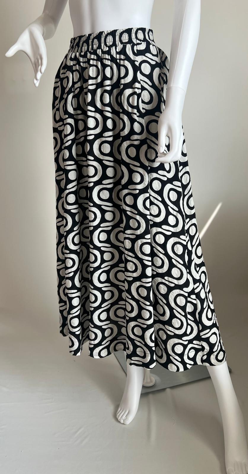 Maddie - Patterned Midi Skirt - Black/White
